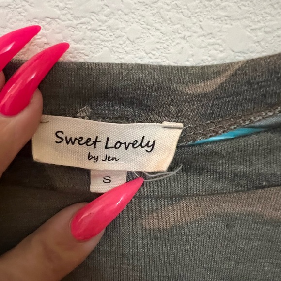 Sweet lovely dress camp size small - Picture 3 of 3